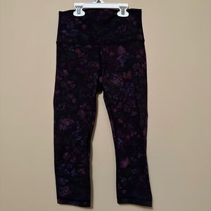 2017 RARE lululemon wunder under crop-length, frozen flourish multi